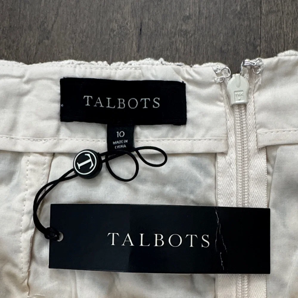 NWT Talbots Cream Lace Pencil Skirt - Picture 2 of 6